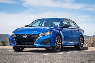 2025 Nissan Altima 2.5 SR