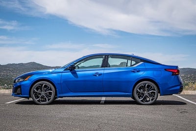 2025 Nissan Altima 2.5 SR