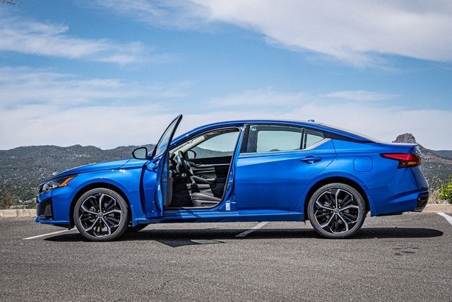 2025 Nissan Altima 2.5 SR