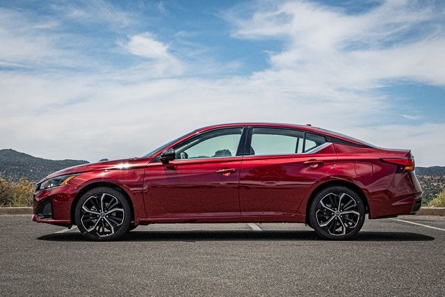 2025 Nissan Altima 2.5 SR