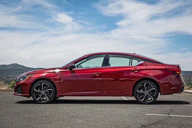 2025 Nissan Altima 2.5 SR