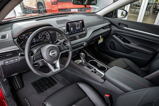 2025 Nissan Altima 2.5 SR