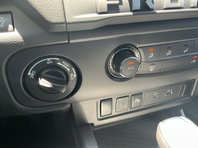 2026 Nissan Frontier SV