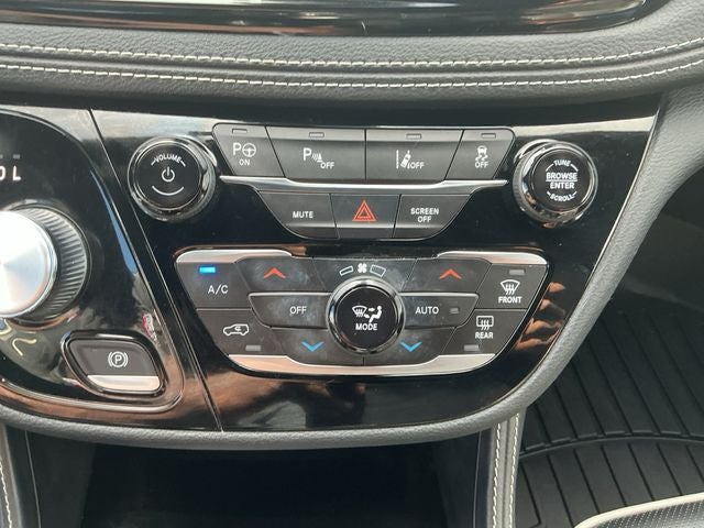 2023 Chrysler Pacifica Hybrid Limited