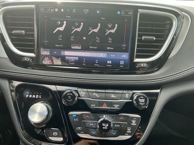 2023 Chrysler Pacifica Hybrid Limited