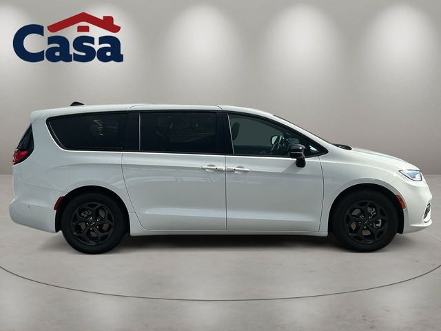2023 Chrysler Pacifica Hybrid Limited