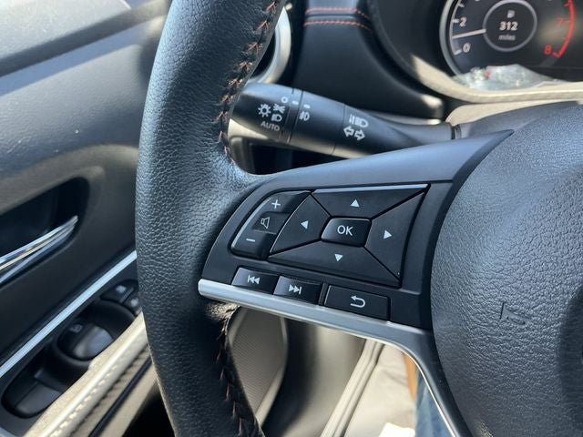 2020 Nissan Versa 1.6 SR