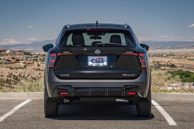 2025 Nissan Kicks SR
