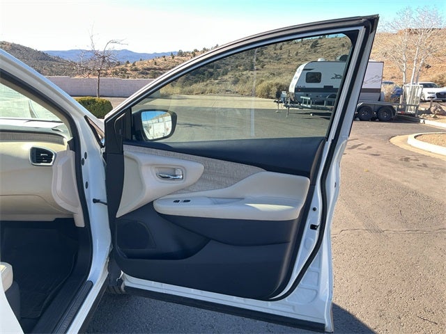 2022 Nissan Murano SV