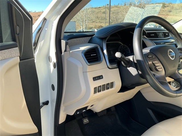 2022 Nissan Murano SV