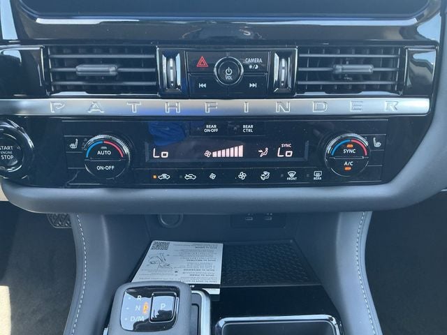2026 Nissan Pathfinder SV