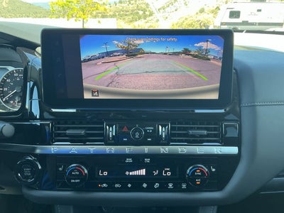 2026 Nissan Pathfinder SV