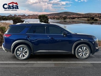 2025 Nissan Pathfinder SL