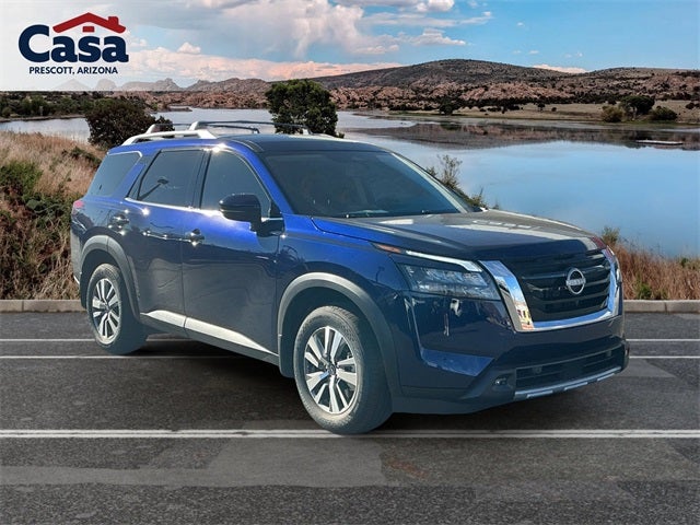 2025 Nissan Pathfinder SL