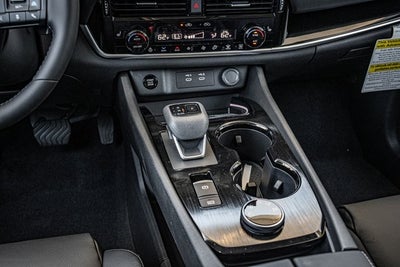 2025 Nissan Rogue SL