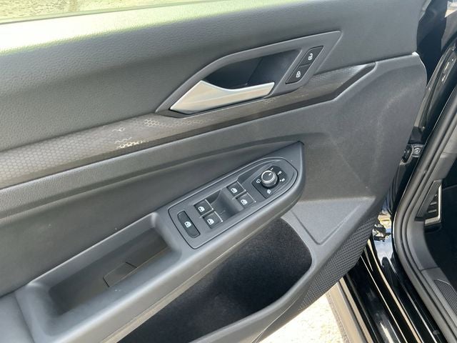 2024 Volkswagen Golf GTI SE