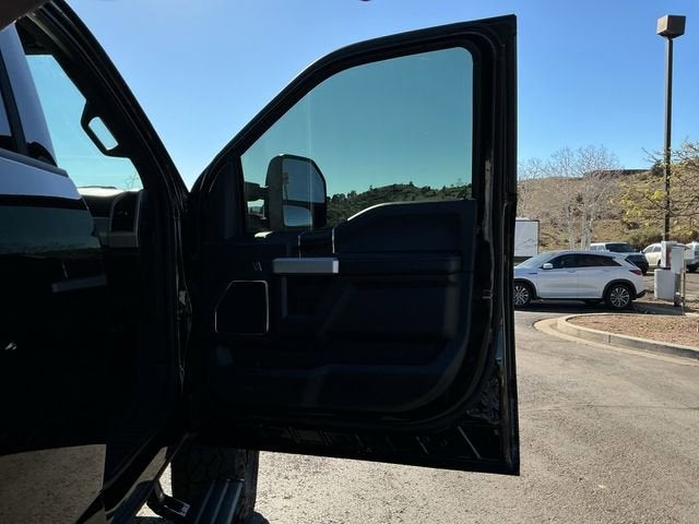 2022 Ford F-350 LARIAT