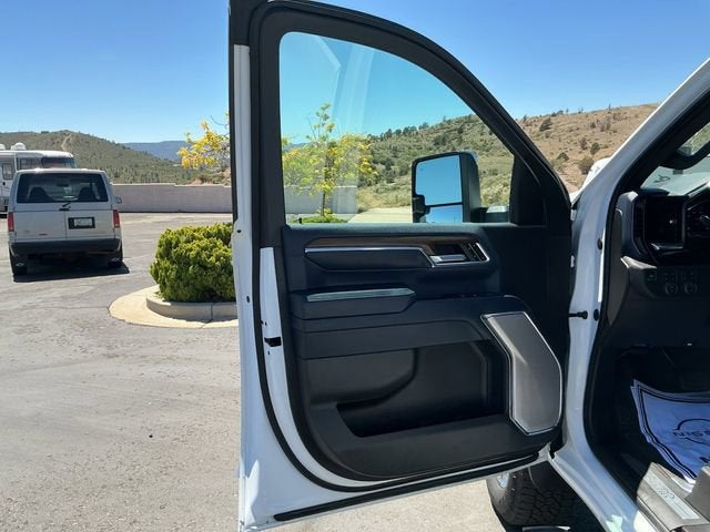 2024 Chevrolet Silverado 3500 HD High Country