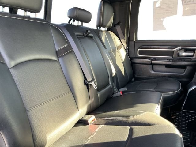 2020 RAM 3500 Laramie Crew Cab 4x4 8' Box