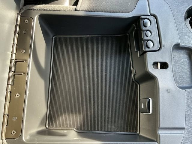 2020 RAM 3500 Laramie Crew Cab 4x4 8' Box