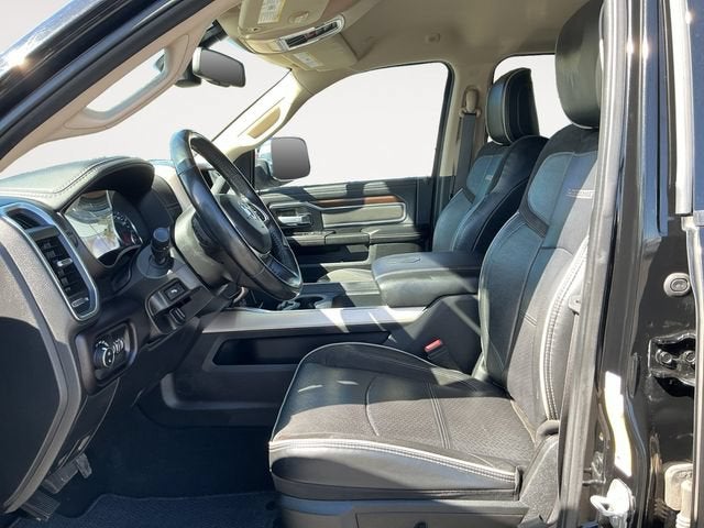 2022 RAM 3500 Laramie Crew Cab 4x4 8' Box
