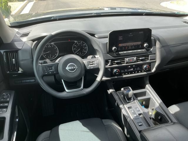 2025 Nissan Pathfinder S FWD