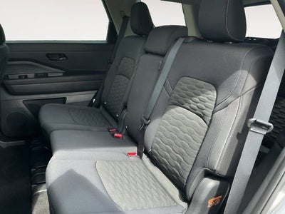 2025 Nissan Pathfinder S FWD