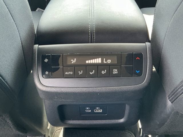 2025 Nissan Pathfinder SV FWD