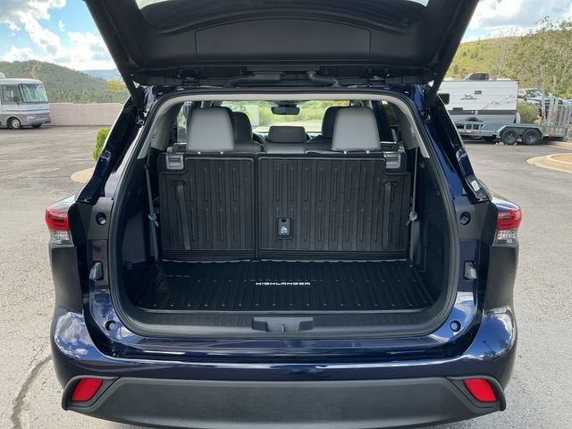 2025 Toyota Highlander Hybrid XLE