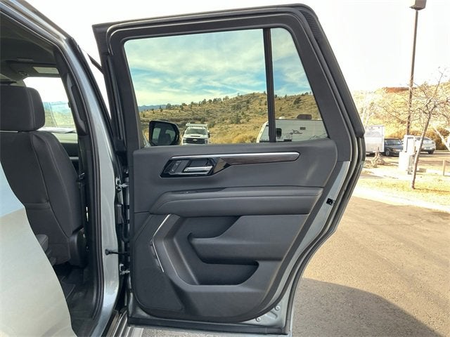 2025 Chevrolet Tahoe LS