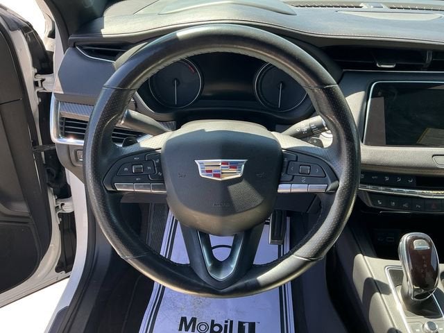 2022 Cadillac XT4 Sport