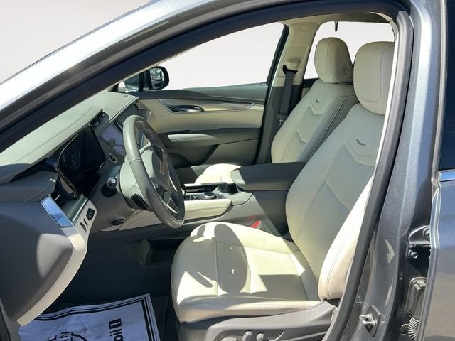 2022 Cadillac XT5 Premium Luxury