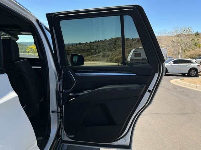 2025 Cadillac Escalade Sport