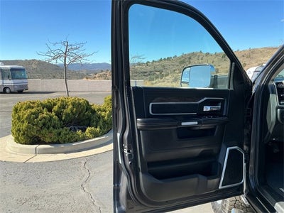 2019 RAM 2500 Laramie Crew Cab 4x4 6'4" Box