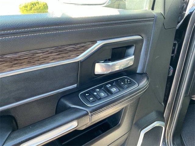 2019 RAM 2500 Laramie Crew Cab 4x4 6'4" Box